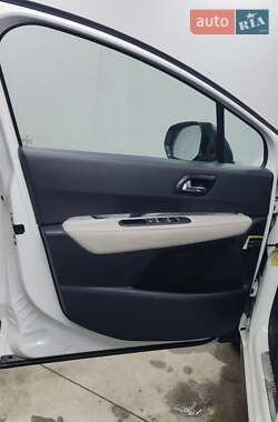 Внедорожник / Кроссовер Peugeot 3008 2013 в 