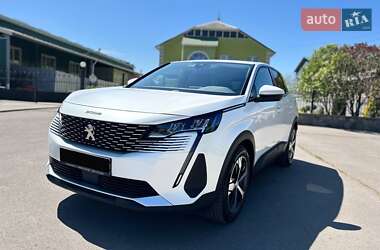 Внедорожник / Кроссовер Peugeot 3008 2021 в 