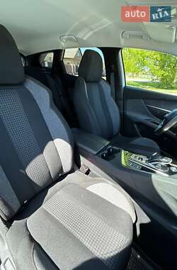 Внедорожник / Кроссовер Peugeot 3008 2021 в 