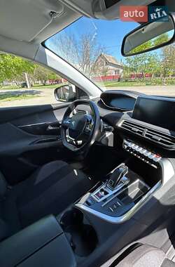 Внедорожник / Кроссовер Peugeot 3008 2021 в 
