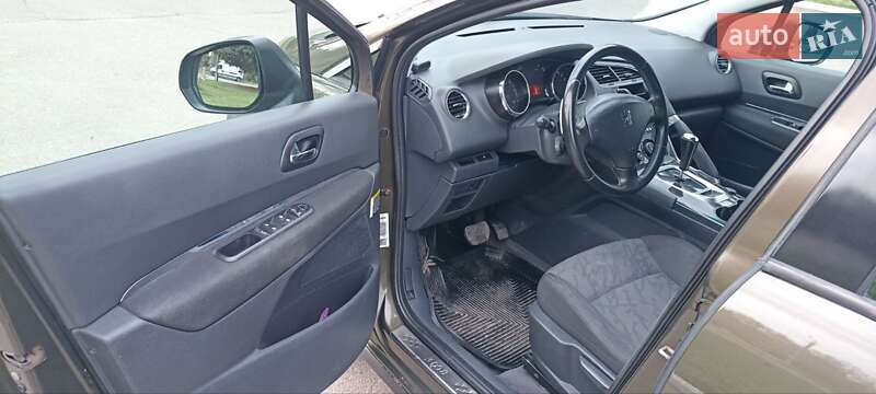 Позашляховик / Кросовер Peugeot 3008 2010 в Рівному