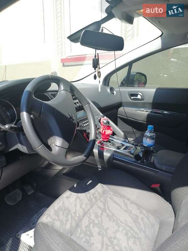 Позашляховик / Кросовер Peugeot 3008 2011 в Тернополі