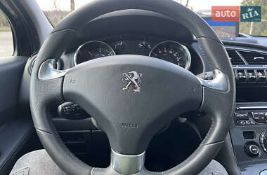 Позашляховик / Кросовер Peugeot 3008 2014 в 