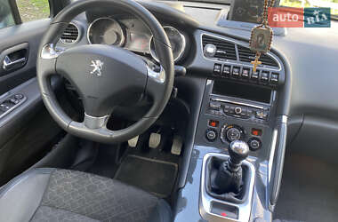 Позашляховик / Кросовер Peugeot 3008 2014 в 
