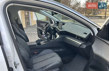 Позашляховик / Кросовер Peugeot 3008 2019 в 