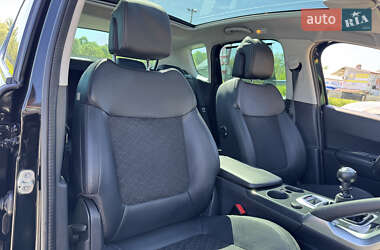 Позашляховик / Кросовер Peugeot 3008 2014 в 