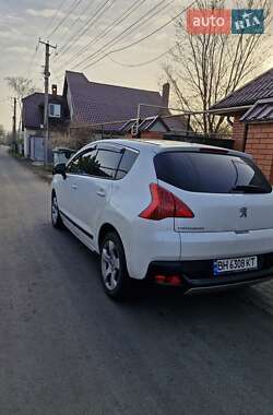 Внедорожник / Кроссовер Peugeot 3008 2012 в 