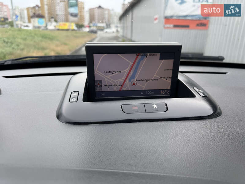 Внедорожник / Кроссовер Peugeot 3008 2012 в Киеве
