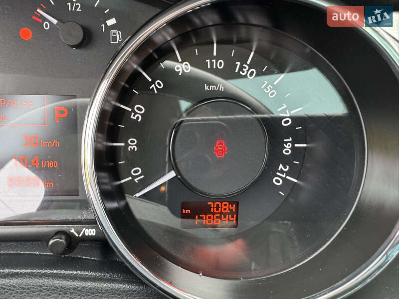 Внедорожник / Кроссовер Peugeot 3008 2012 в Киеве