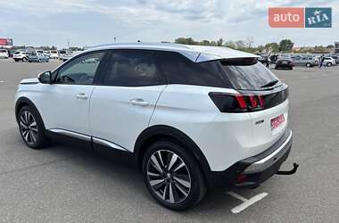 Позашляховик / Кросовер Peugeot 3008 2019 в 