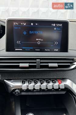 Позашляховик / Кросовер Peugeot 3008 2019 в 