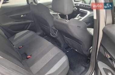 Позашляховик / Кросовер Peugeot 3008 2018 в 
