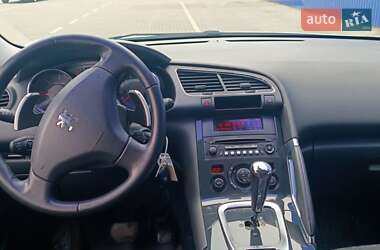 Позашляховик / Кросовер Peugeot 3008 2013 в 