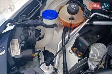Позашляховик / Кросовер Peugeot 3008 2013 в 