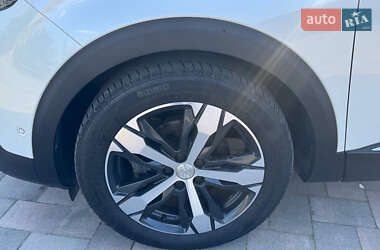 Позашляховик / Кросовер Peugeot 3008 2018 в 