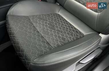 Внедорожник / Кроссовер Peugeot 3008 2015 в 