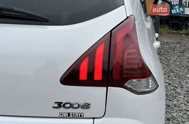 Позашляховик / Кросовер Peugeot 3008 2015 в 