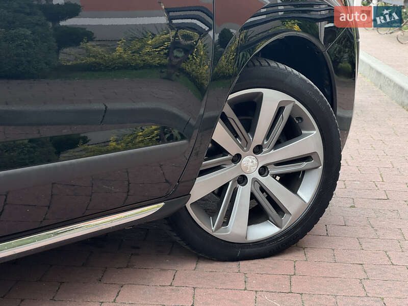 Позашляховик / Кросовер Peugeot 3008 2012 в Стрию