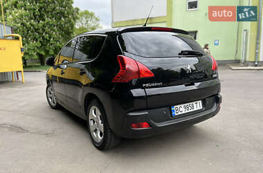 Позашляховик / Кросовер Peugeot 3008 2012 в 
