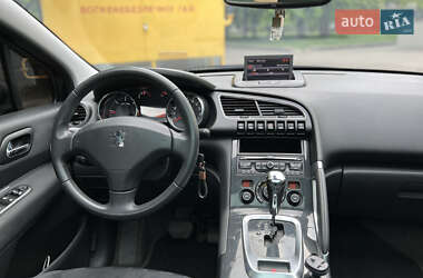 Позашляховик / Кросовер Peugeot 3008 2012 в 