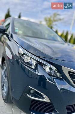 Внедорожник / Кроссовер Peugeot 3008 2018 в 