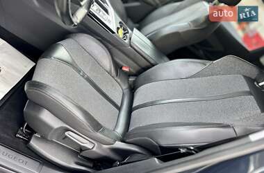 Внедорожник / Кроссовер Peugeot 3008 2018 в 