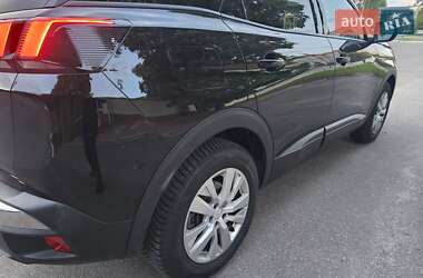 Позашляховик / Кросовер Peugeot 3008 2020 в 
