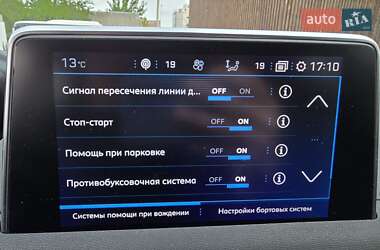 Позашляховик / Кросовер Peugeot 3008 2020 в 