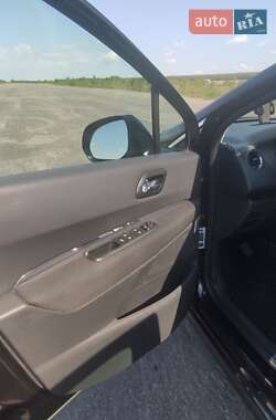 Позашляховик / Кросовер Peugeot 3008 2011 в 