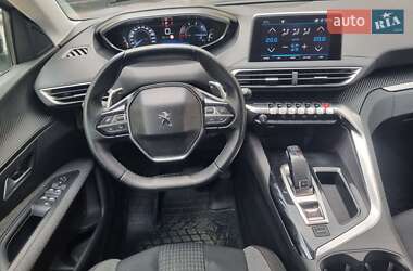 Позашляховик / Кросовер Peugeot 3008 2018 в 