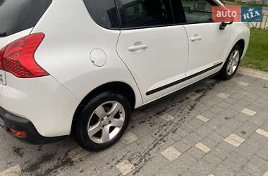 Внедорожник / Кроссовер Peugeot 3008 2012 в 