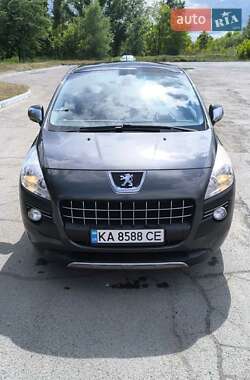 Внедорожник / Кроссовер Peugeot 3008 2010 в Киеве
