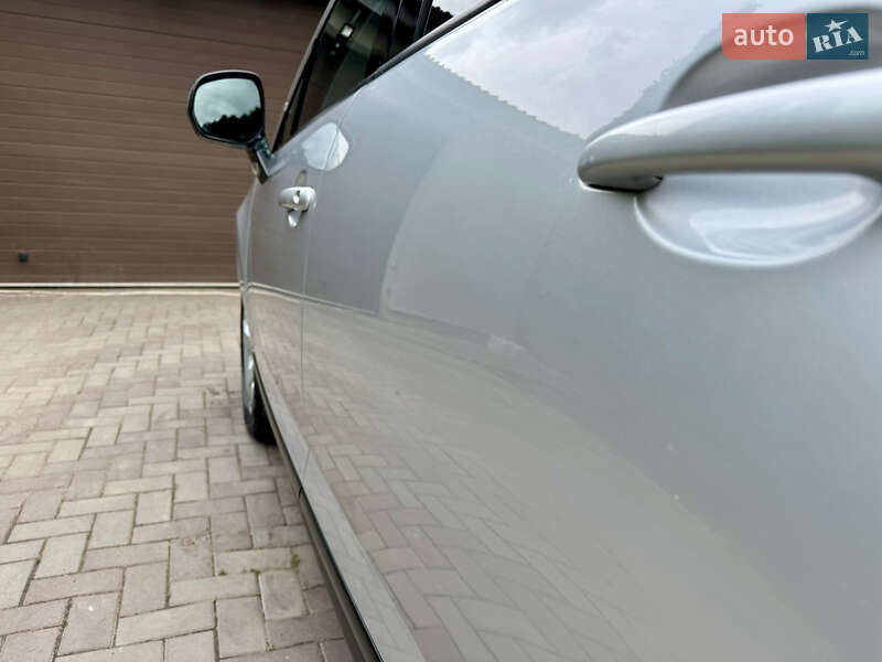 Позашляховик / Кросовер Peugeot 3008 2011 в Луцьку