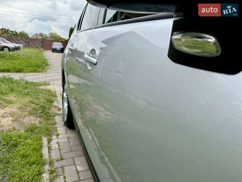 Позашляховик / Кросовер Peugeot 3008 2011 в Луцьку