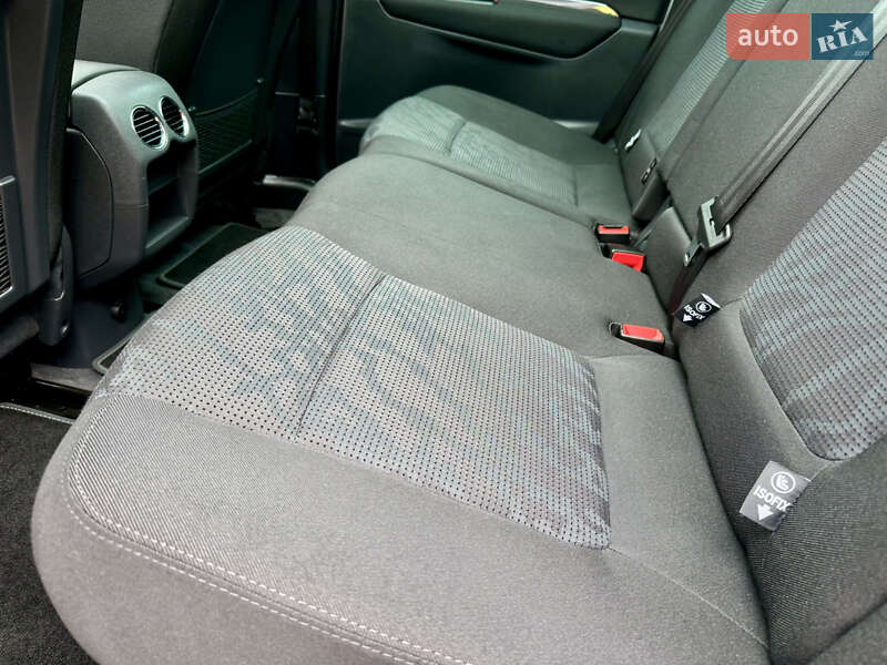 Позашляховик / Кросовер Peugeot 3008 2011 в Луцьку