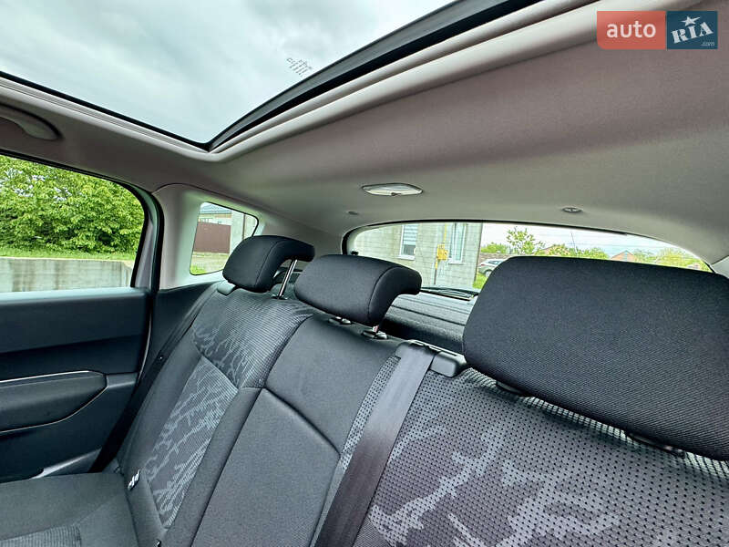 Позашляховик / Кросовер Peugeot 3008 2011 в Луцьку