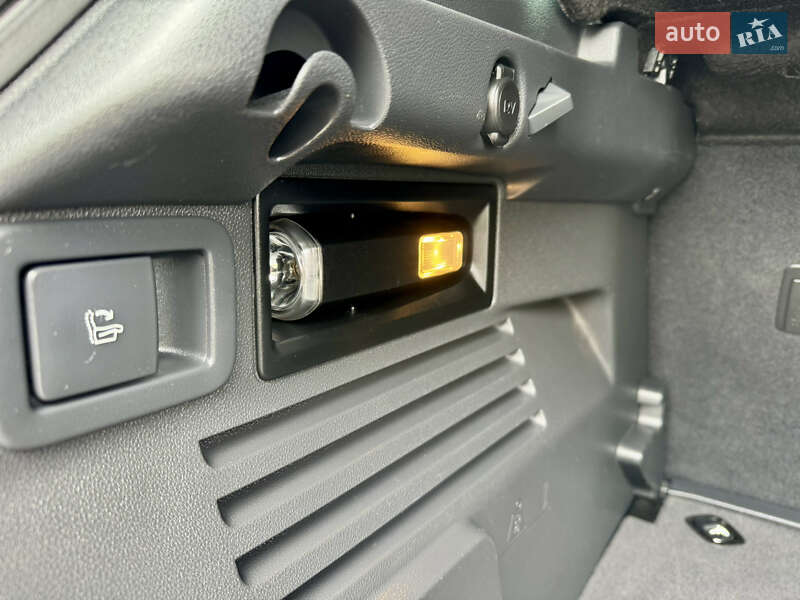 Позашляховик / Кросовер Peugeot 3008 2011 в Луцьку