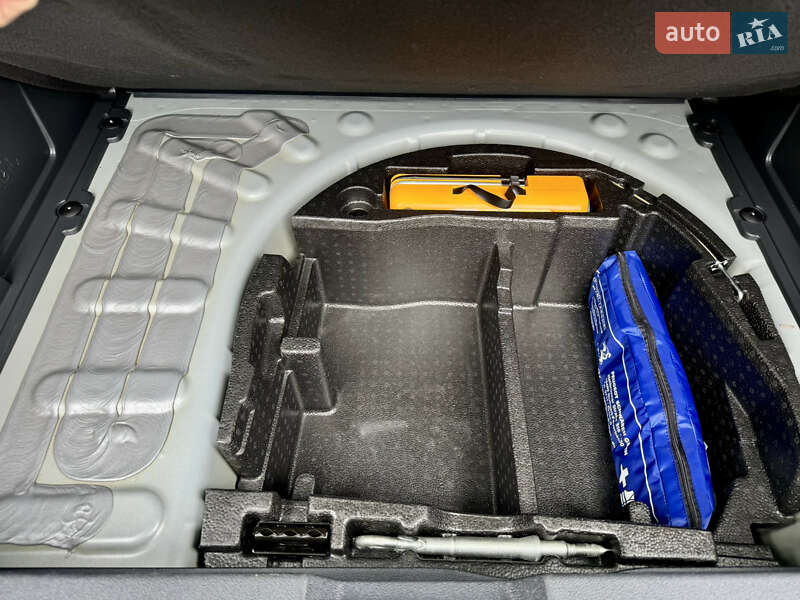 Позашляховик / Кросовер Peugeot 3008 2011 в Луцьку