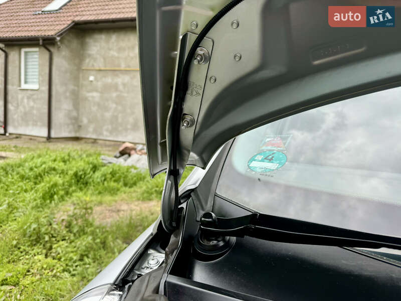 Позашляховик / Кросовер Peugeot 3008 2011 в Луцьку