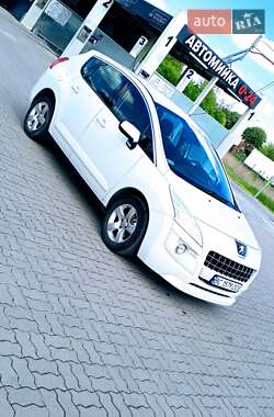 Позашляховик / Кросовер Peugeot 3008 2010 в 