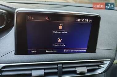 Внедорожник / Кроссовер Peugeot 3008 2018 в 