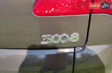 Внедорожник / Кроссовер Peugeot 3008 2012 в 