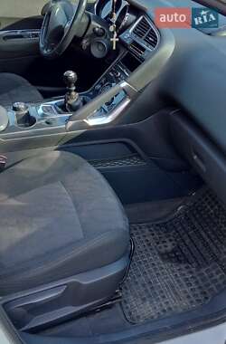 Внедорожник / Кроссовер Peugeot 3008 2010 в 