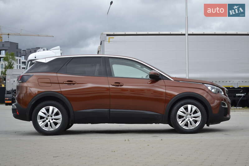 Позашляховик / Кросовер Peugeot 3008 2017 в Хусті