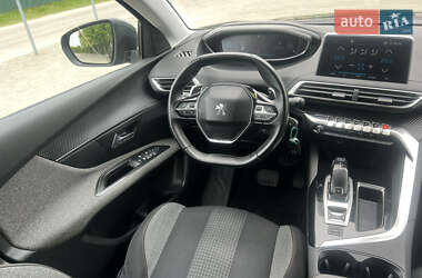 Позашляховик / Кросовер Peugeot 3008 2018 в 