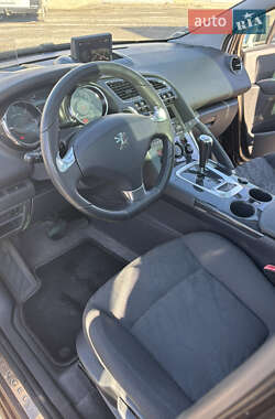 Позашляховик / Кросовер Peugeot 3008 2013 в 
