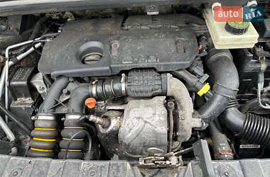 Внедорожник / Кроссовер Peugeot 3008 2012 в 