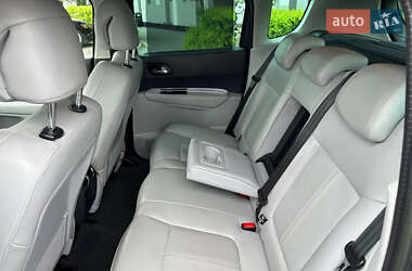Внедорожник / Кроссовер Peugeot 3008 2012 в 