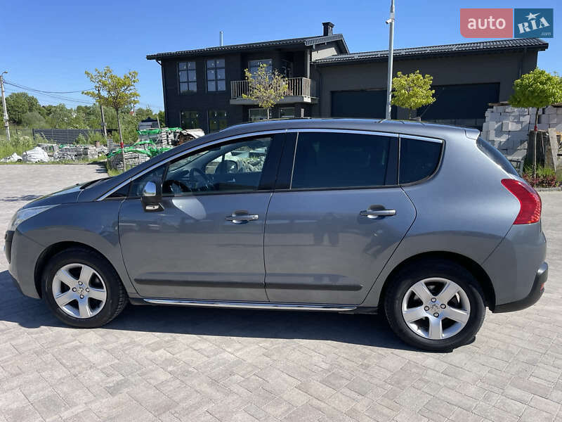Позашляховик / Кросовер Peugeot 3008 2011 в Львові