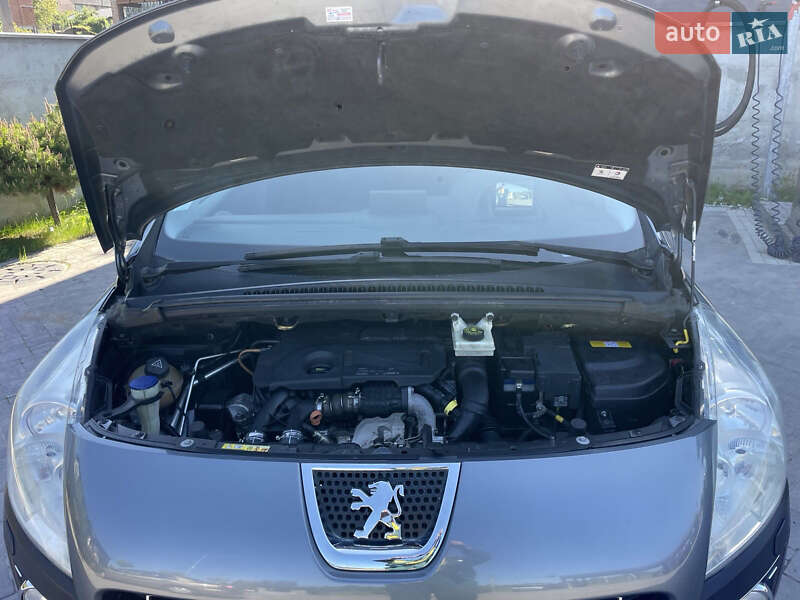Позашляховик / Кросовер Peugeot 3008 2011 в Львові